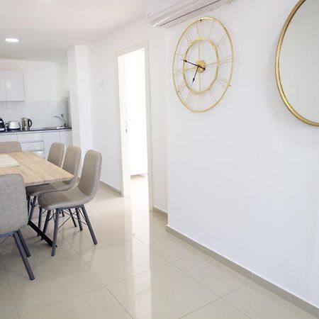 엘라트 Yalarent Seaview 3Br Apt - Families Only 아파트 외부 사진